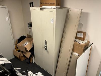 Overview picture of safe